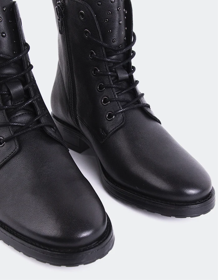 Daiki Black Leather