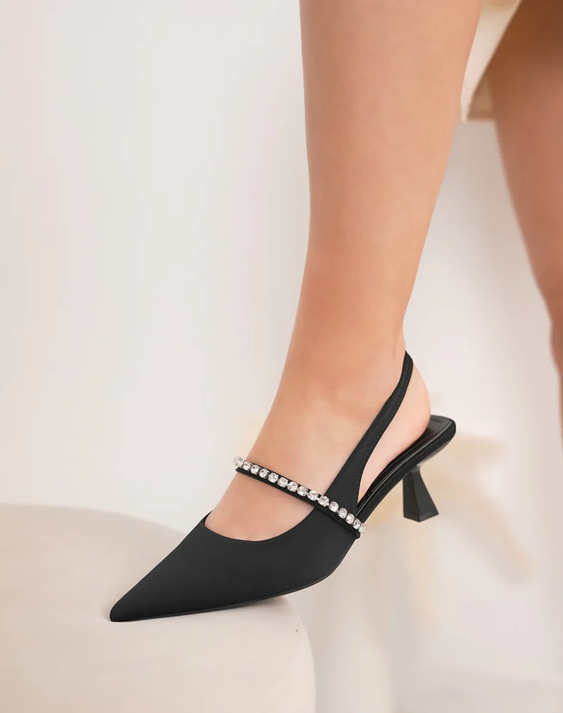 Escarpins femme noirs à bout pointu avec bride strassée et talon