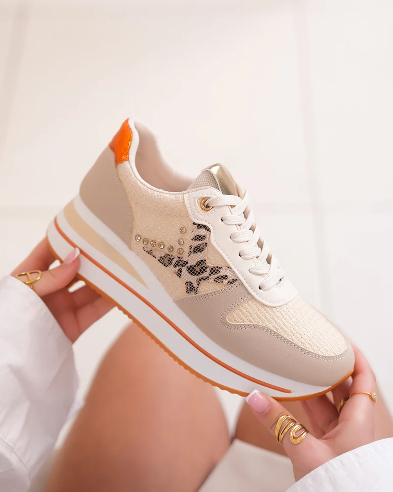 Basket femme beige et orange tendance avec broderie, strass et détail léopard