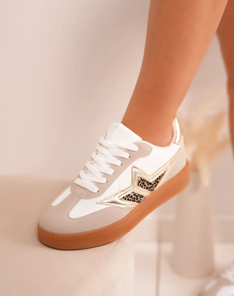 Baskets femme en suédine beige avec détails dorés et effet animal