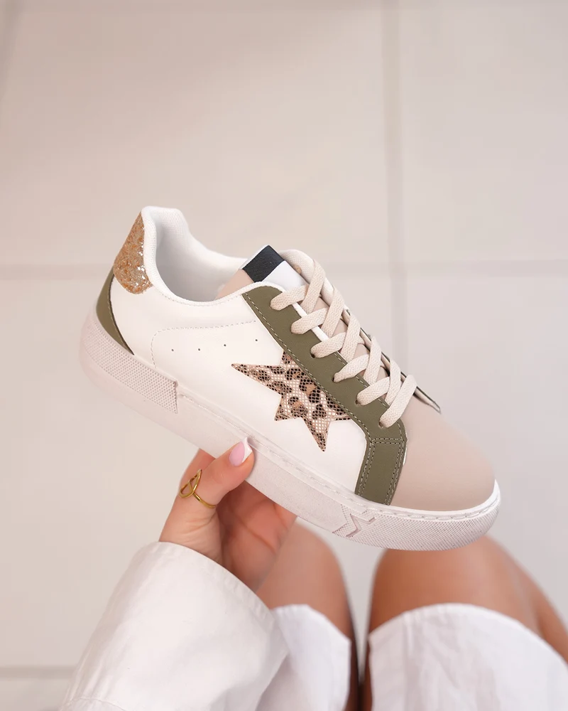 Basket Femme Blanche avec Empiècements Vert et Beige & Détails Léopard