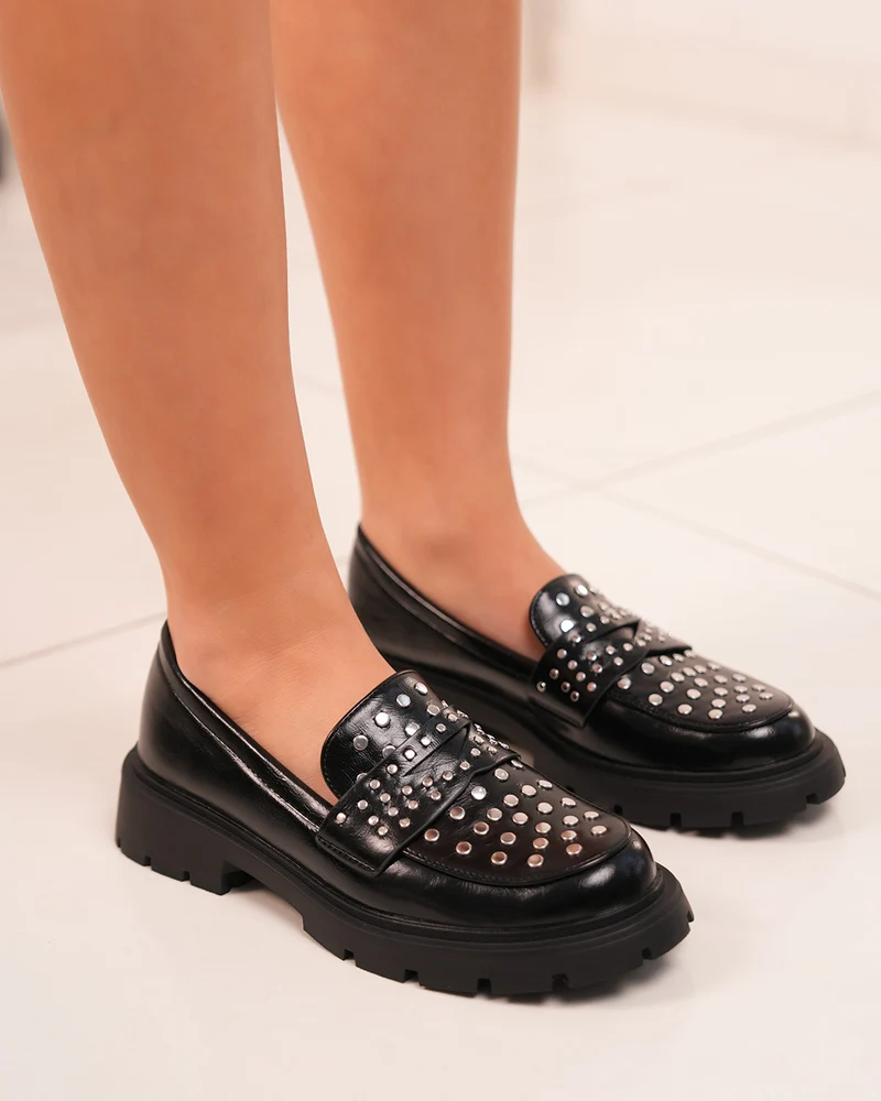 Mocassin Femme Noir à Clous Argentés et Semelle Crantée