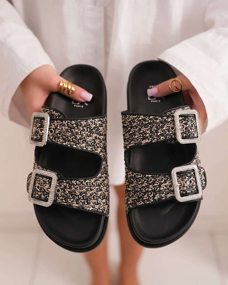 Mules femme noires et blanches effet tissé avec boucles à strass