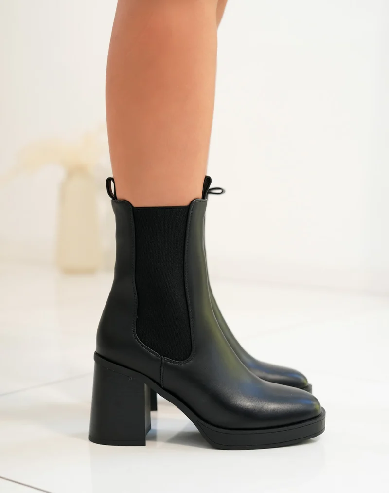 Bottines montantes noires chelsea à talon carré