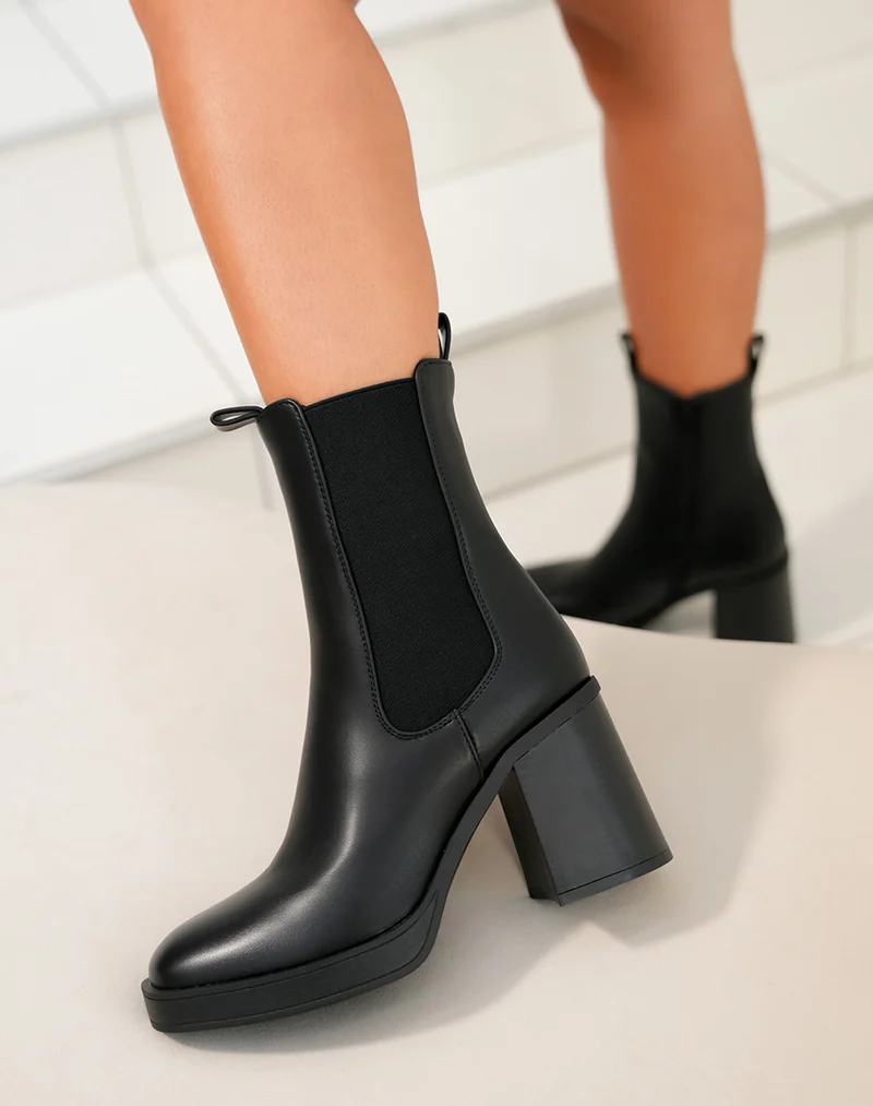 Bottines montantes noires chelsea à talon carré
