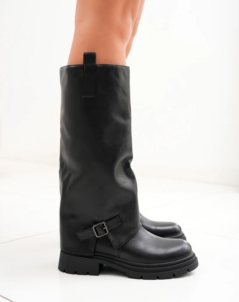 Bottes noires femme à revers avec boucle et semelle crantée