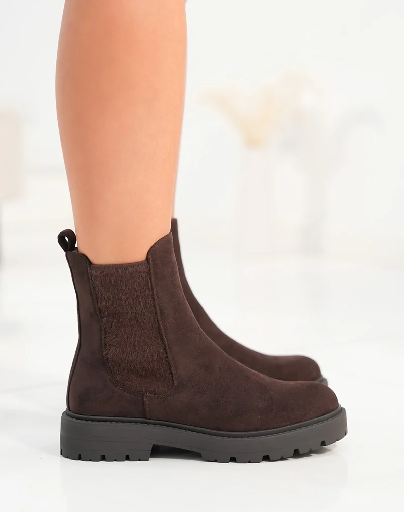 Bottines femme marron en suédine style Chelsea avec effet fourré et semelle crantée confort et style