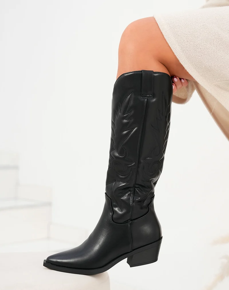 Bottes femme noires style santiags avec talon épais et bout pointu