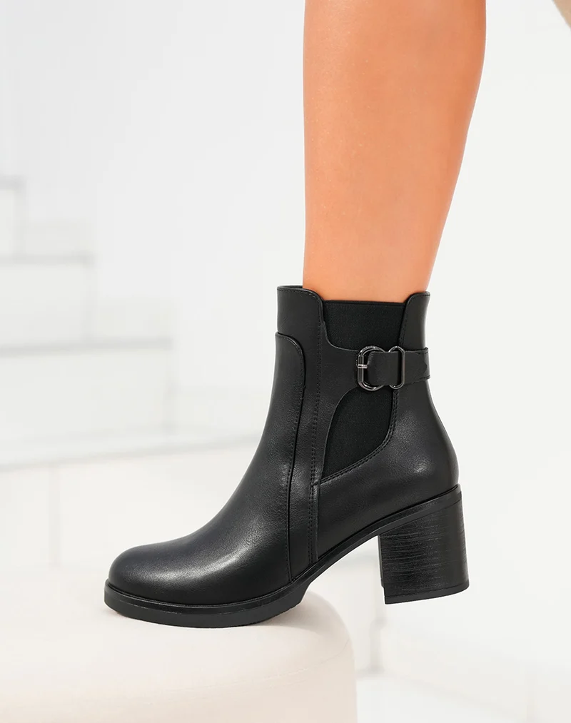 Bottines femme bi-matière noires avec talon épais moyen et sangle argentée