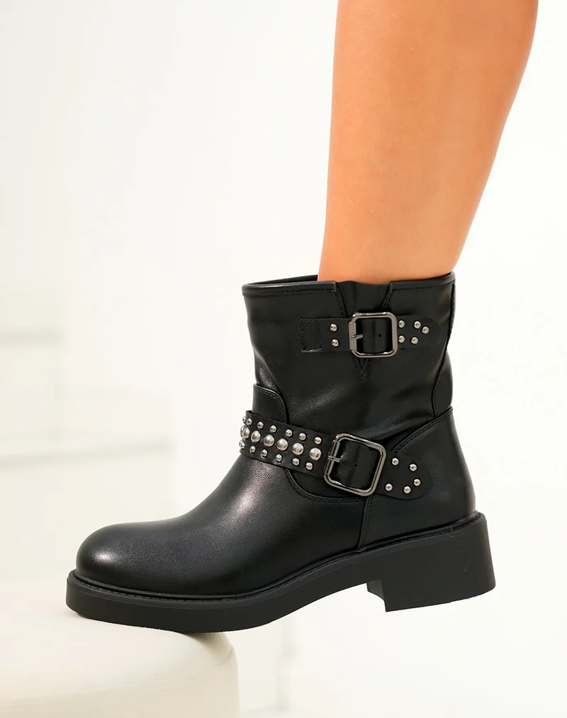 Bottines femme noires avec lanières argentées et petit talon