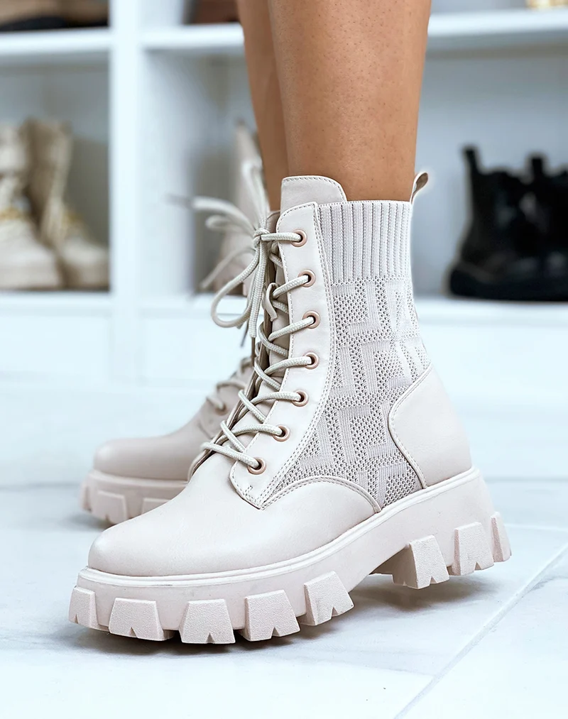 Bottines beiges lacées effet chaussette à imprimés aztèques et semelle crantée