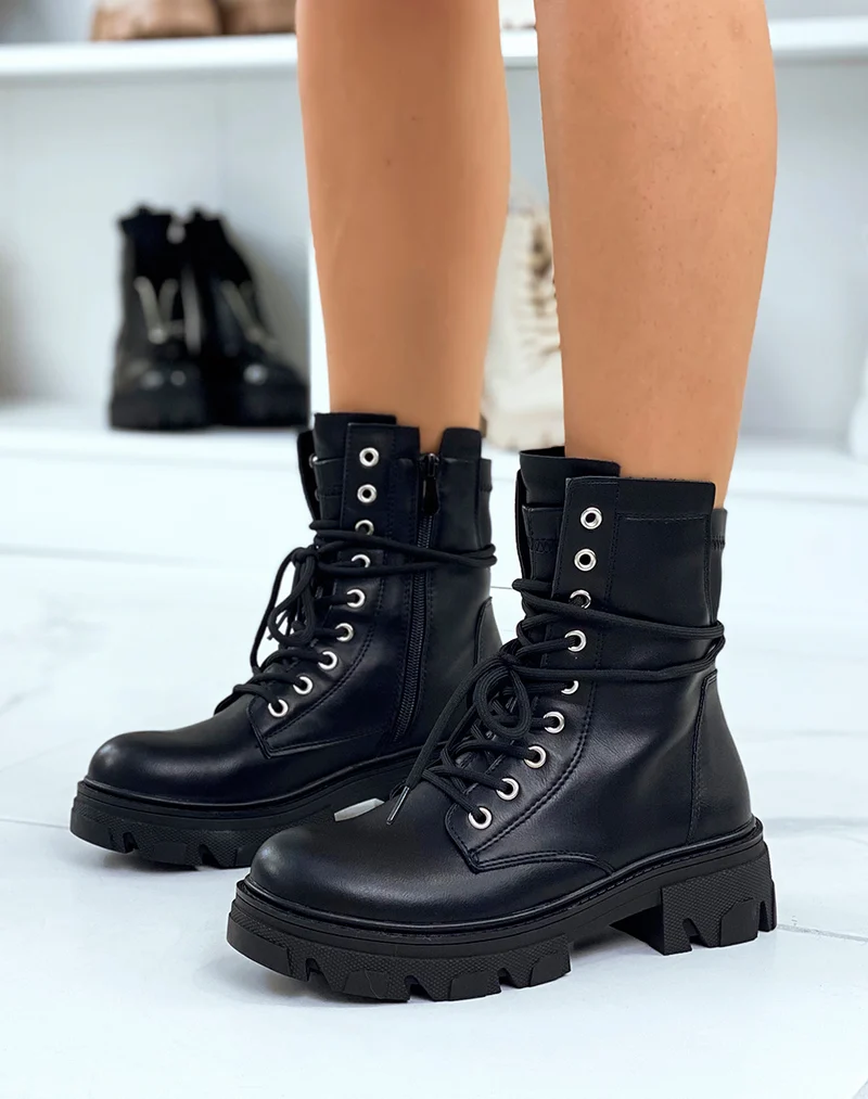 Bottines noires montantes à lacets et semelle talonnée
