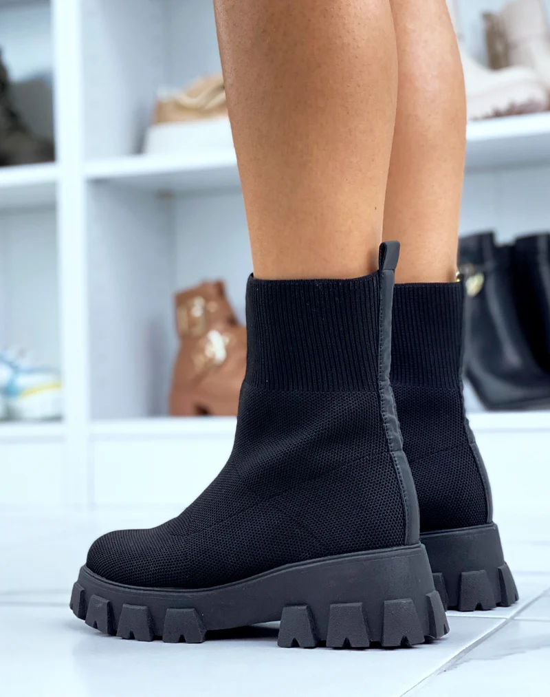 Bottines noires effet chaussette à semelle épaisse crantée