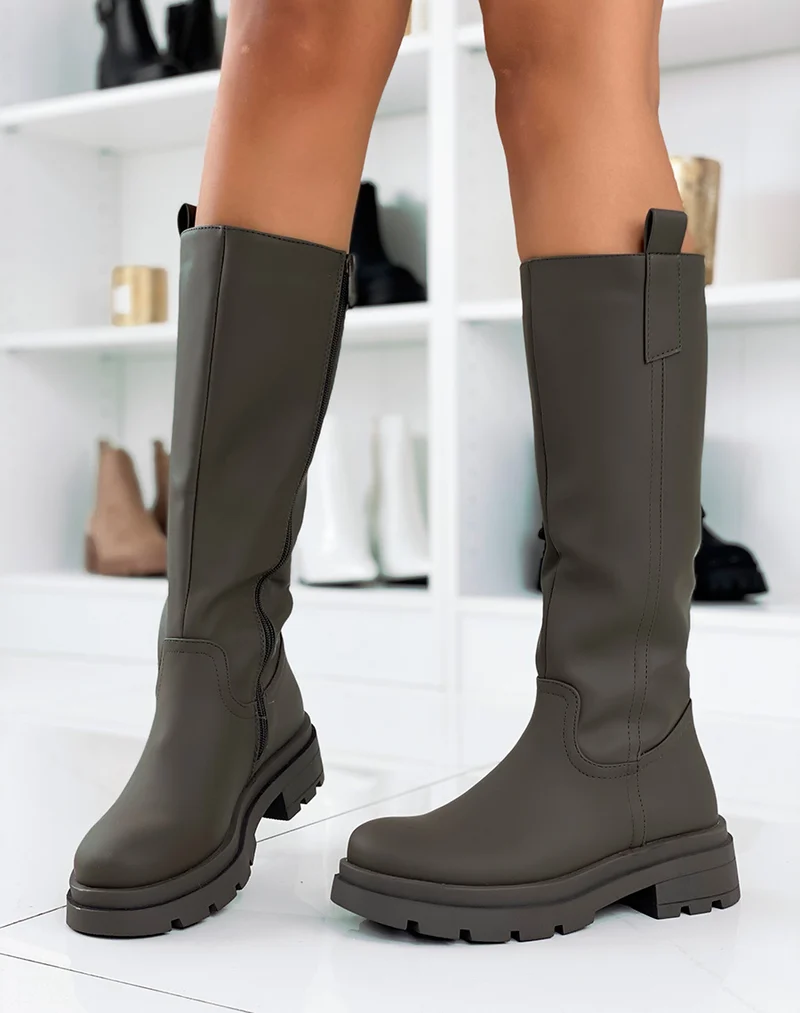 Bottes hautes vert kaki gommées
