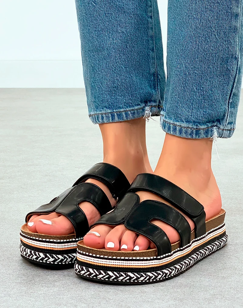 Sandales Mules Noires à Plateforme avec Motif Aztèque – Confort Ethnique Chic