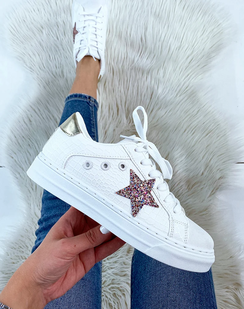 Baskets blanches avec détails en forme d’étoile