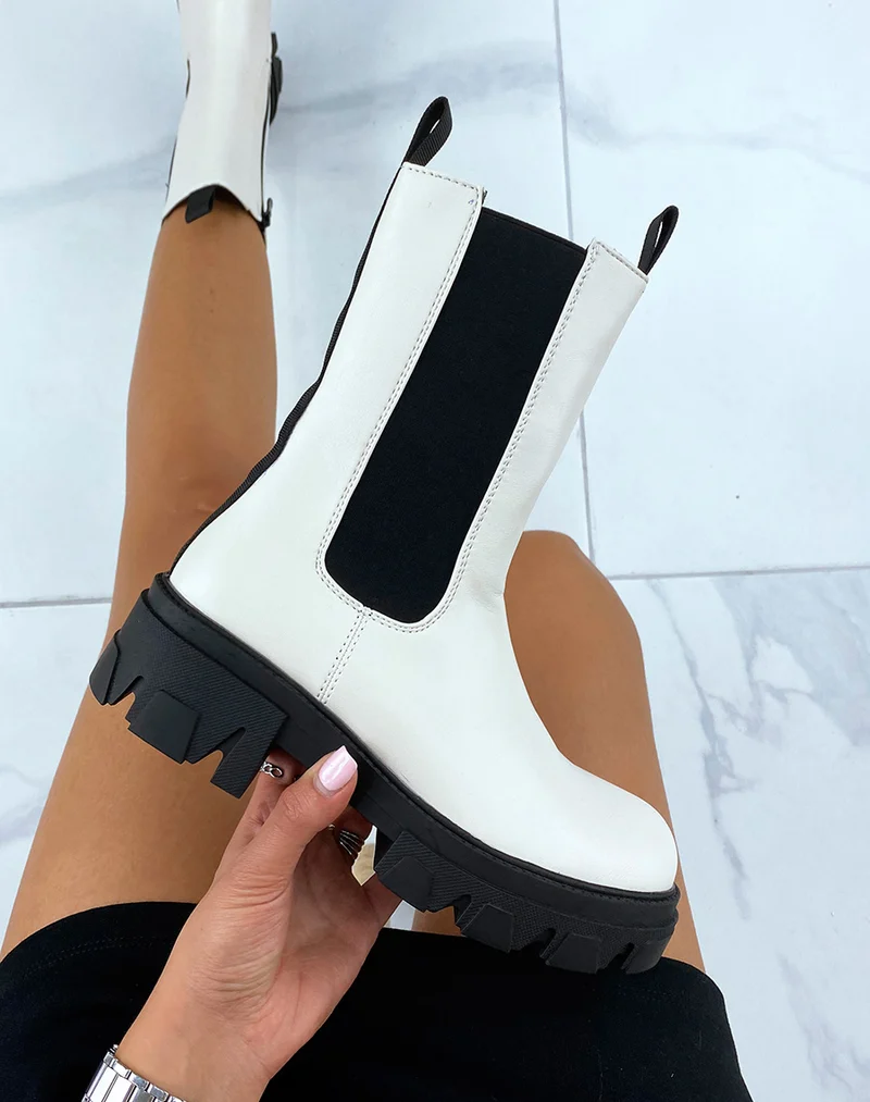 Bottines hautes beiges