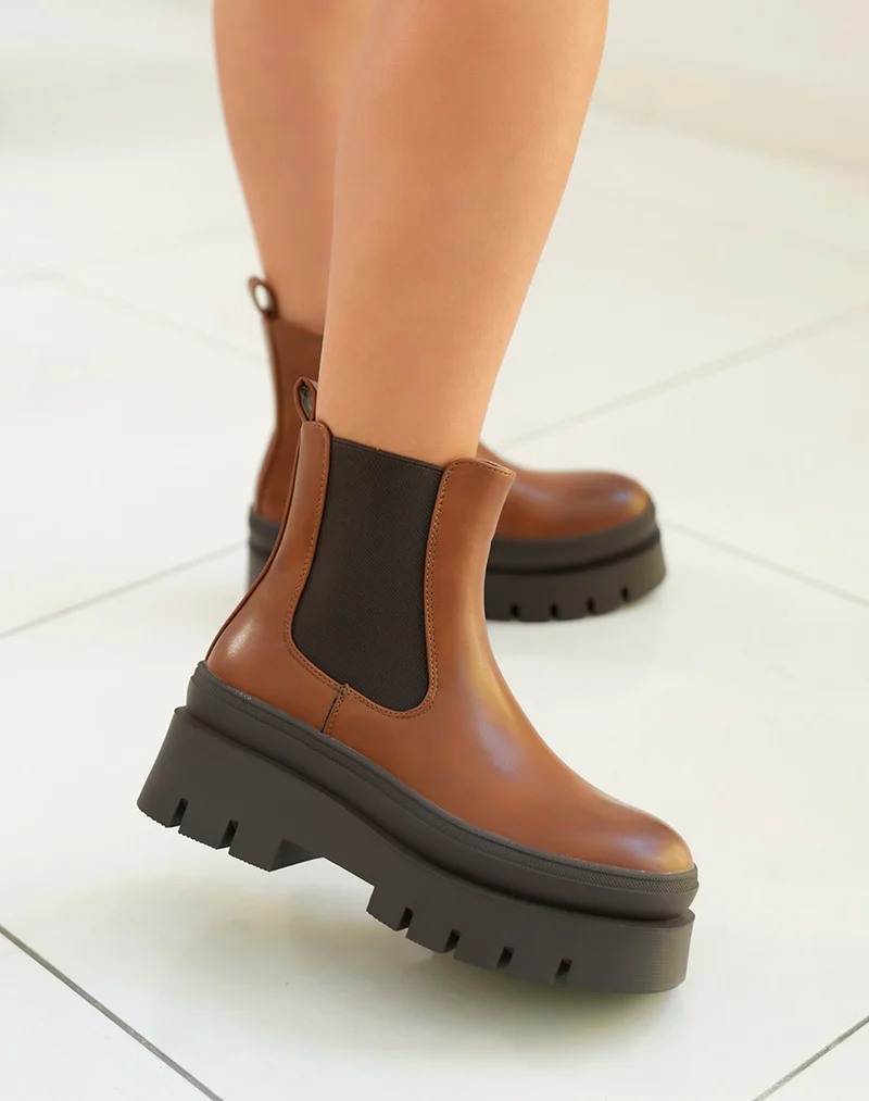 Bottines femme camel style Chelsea avec plateforme épaisse et semelle crantée