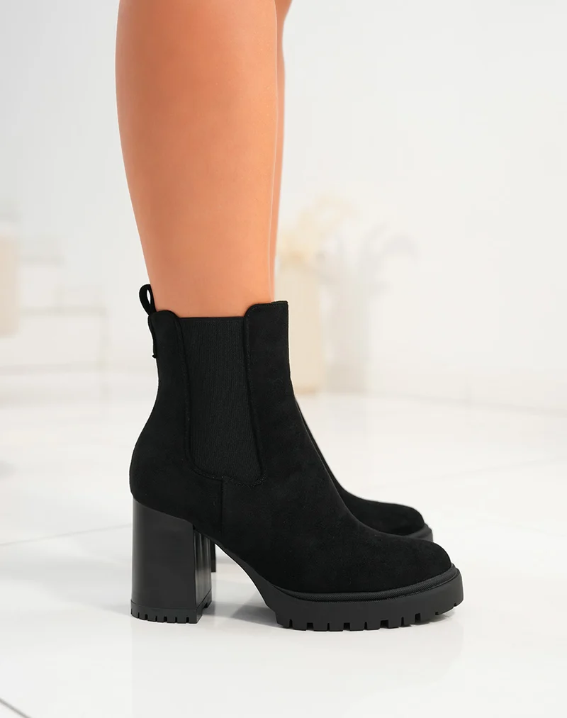 Bottines Chelsea femme en suédine noires avec talon épais et semelle crantée