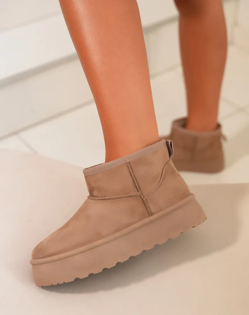 Bottines femme taupe tendance avec grosse plateforme et intérieur fourré