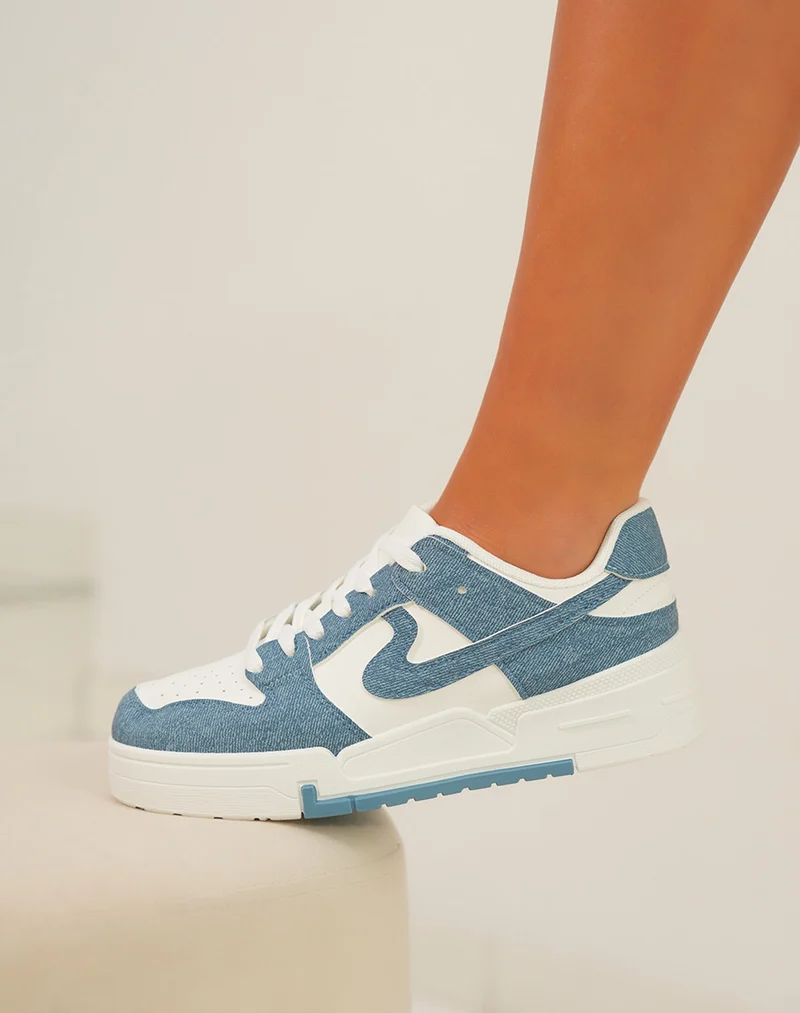 Baskets blanches et en jean