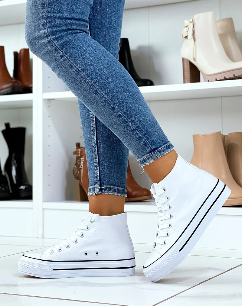 Baskets blanches en toile montantes