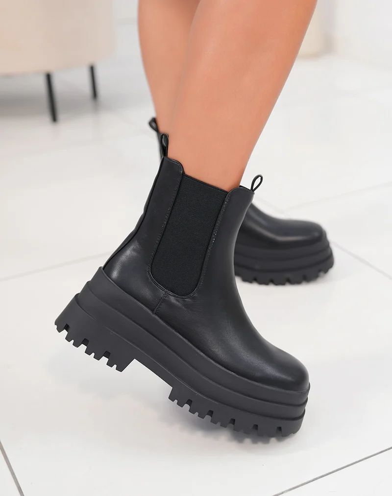 Bottines femme noires style Chelsea avec triple plateforme et semelle crantée