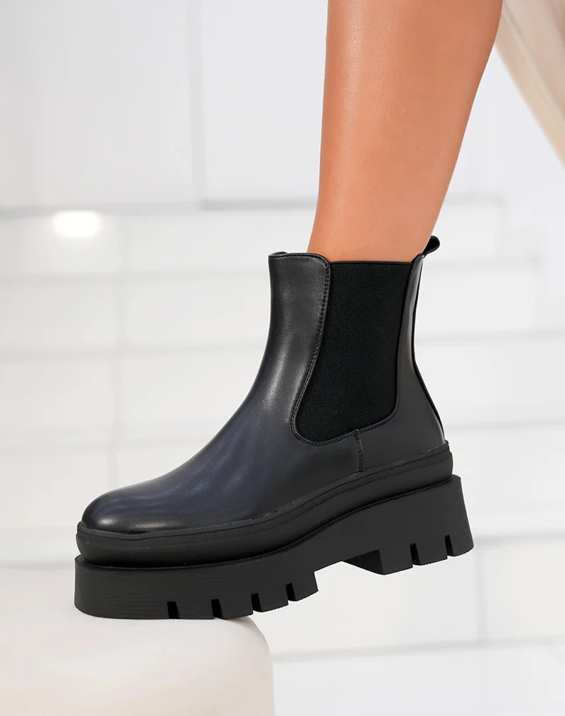 Bottines femme noires style Chelsea avec plateforme épaisse et semelle crantée