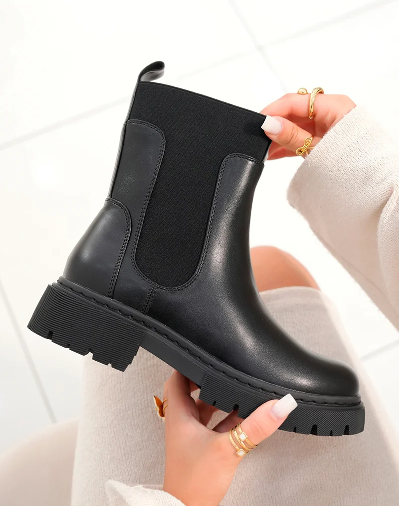 Bottines chelsea noire : Simplicité & style