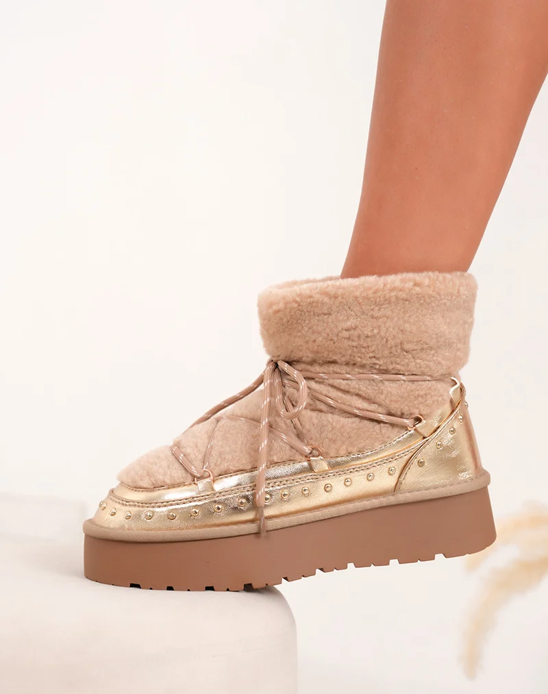 Bottines femme fourrées taupe à lacets avec clous dorés et semelle crantée