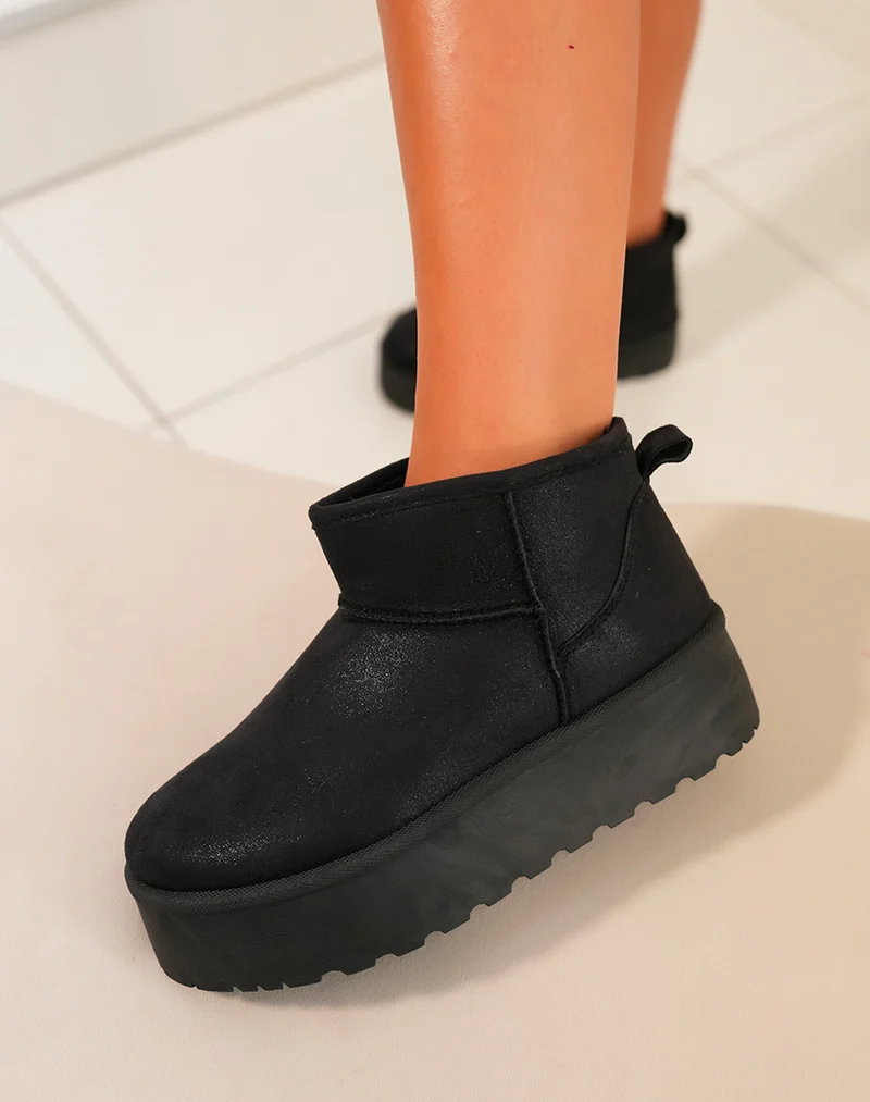 Bottines femme noires tendance avec grosse plateforme et intérieur fourré