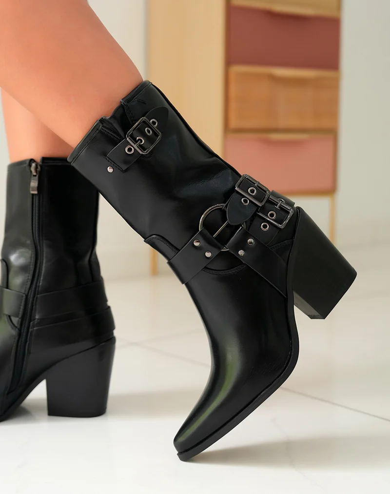Bottines Noires à Talon Cow-Boy et Bout Pointu pour Femme