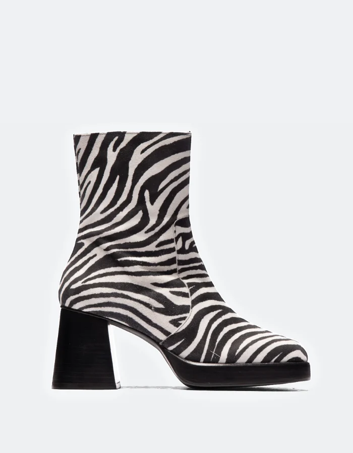 Sullivan Zebra Print