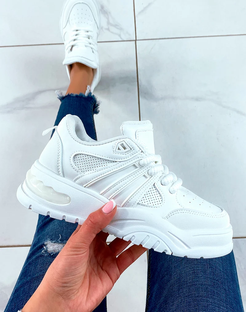 Baskets à empiècement blanches pour femmes