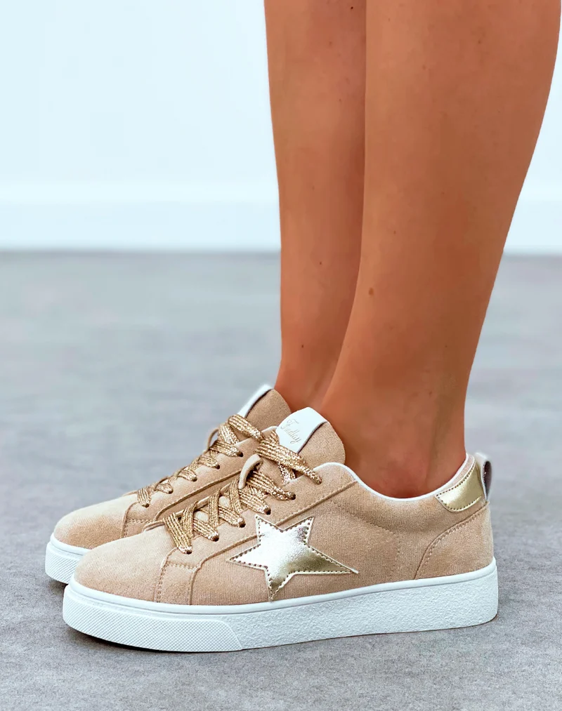 Baskets femme en suédine beige à lacets et détail dorée