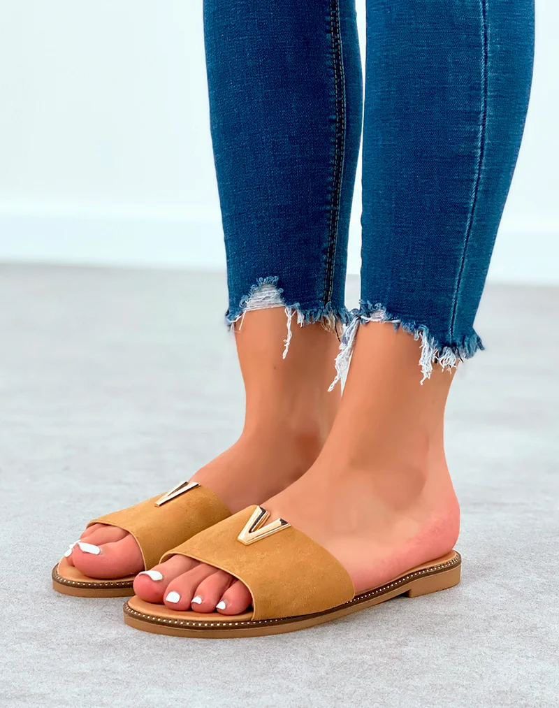 Mules camel en suédine à détail dorée pour femme