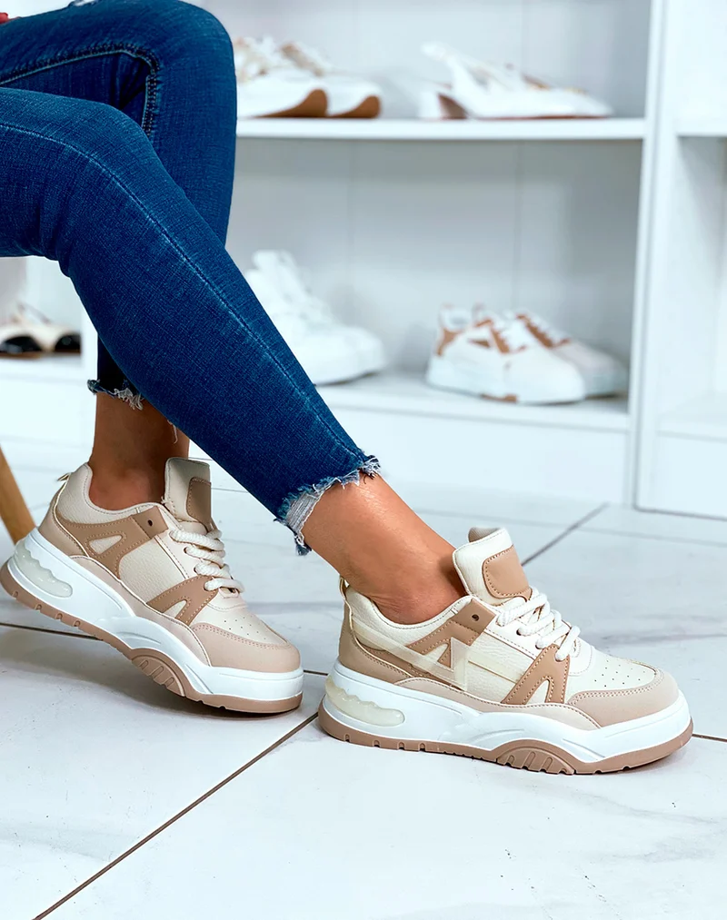 Baskets bi-couleur beige et blanc à motif et à lacets effet corde
