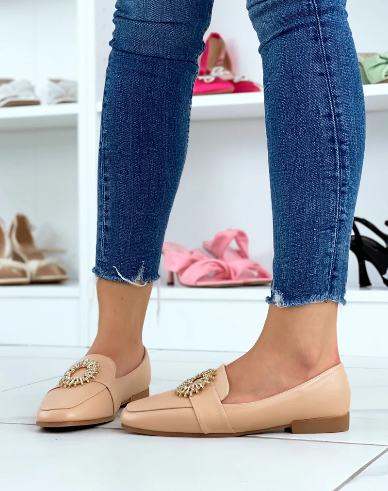 Mocassins beiges avec détail doré