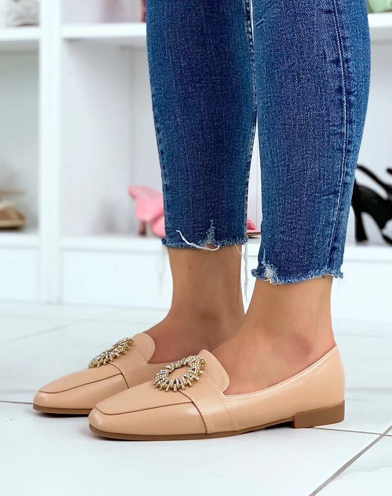 Mocassins beiges avec détail doré