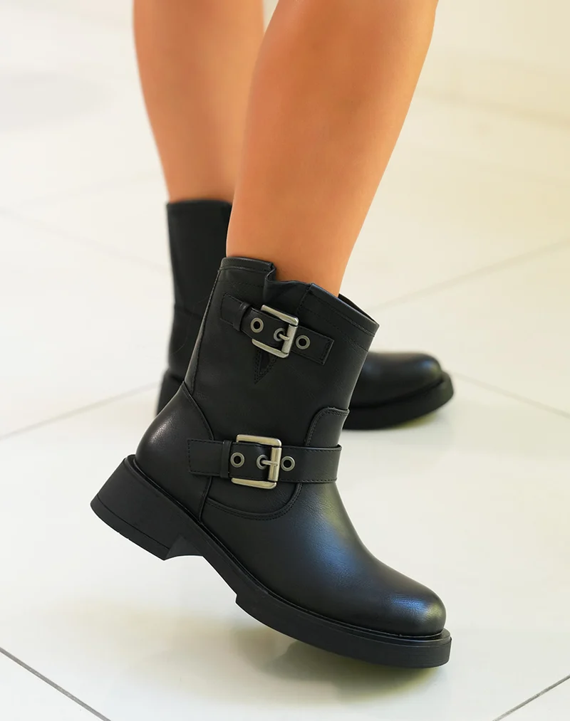 Bottines femme noires avec deux lanières argentées
