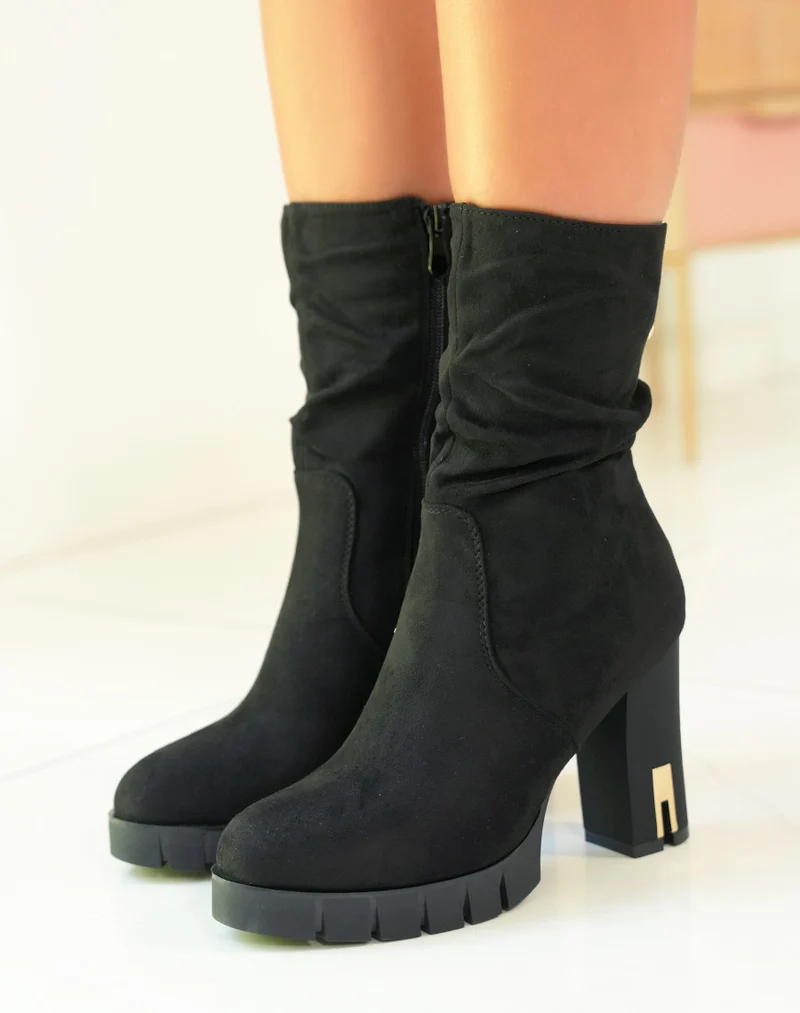 Bottines noires effet daim à talons avec détail doré pour femme