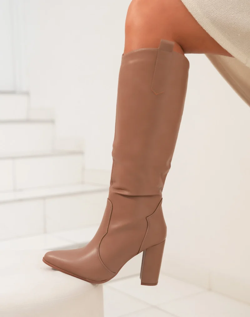 Santiags Modernes : Bottes Beiges Foncées Pour Femme