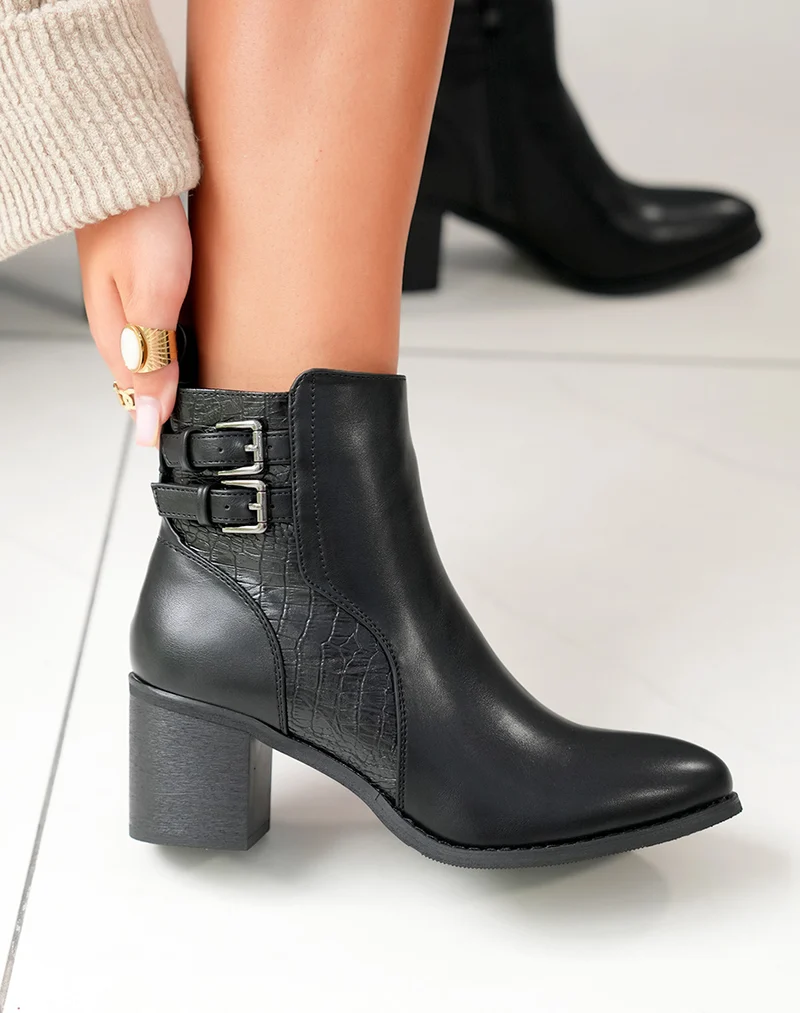 Bottines Noires Bi-Matière : L'Incontournable Tendance de la Saison
