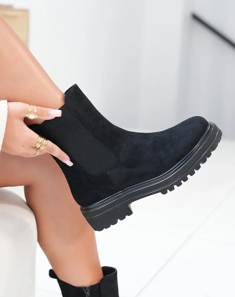 Bottines Noires Chelsea en Suédine - Le Charme Intemporel Réinventé