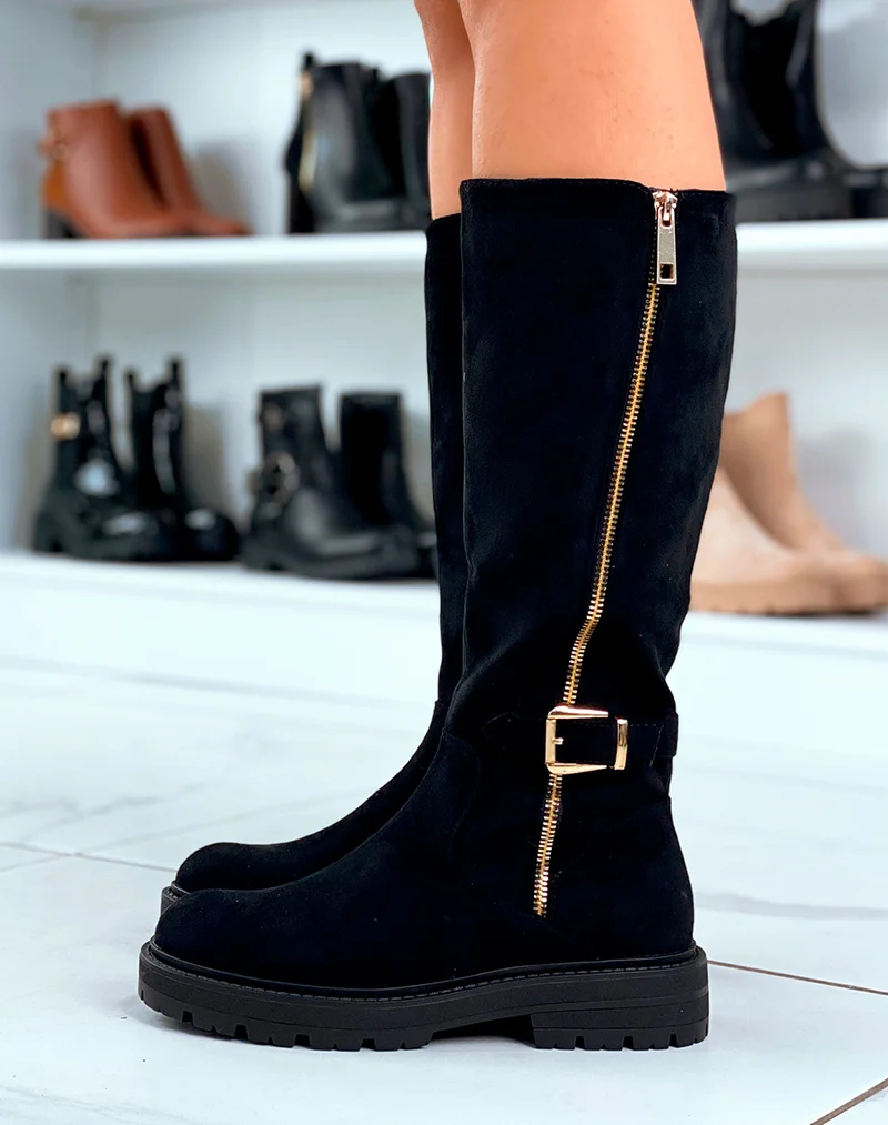 BOTTES NOIRES EN SUÉDINE AVEC ZIP DORÉE