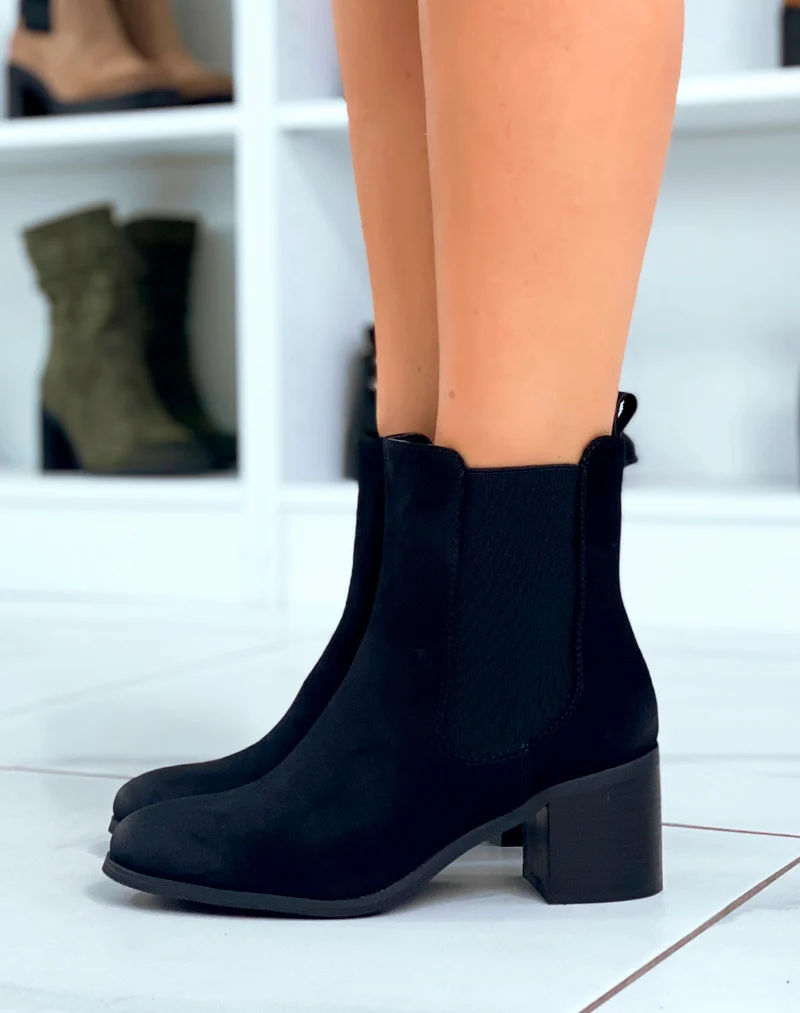 Bottines Noires en Suédine à Talon : L'Allure Féminine Par Excellence