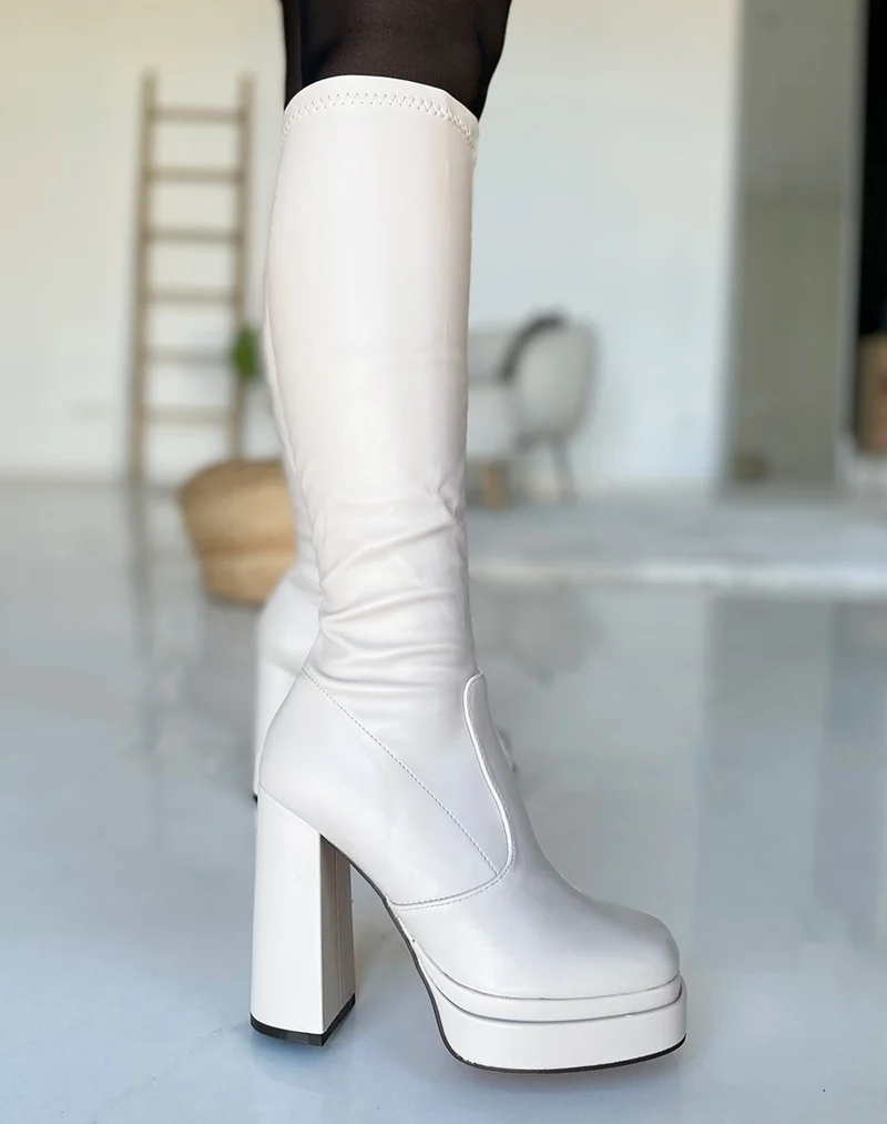 Bottes beiges effet mat à talon épais