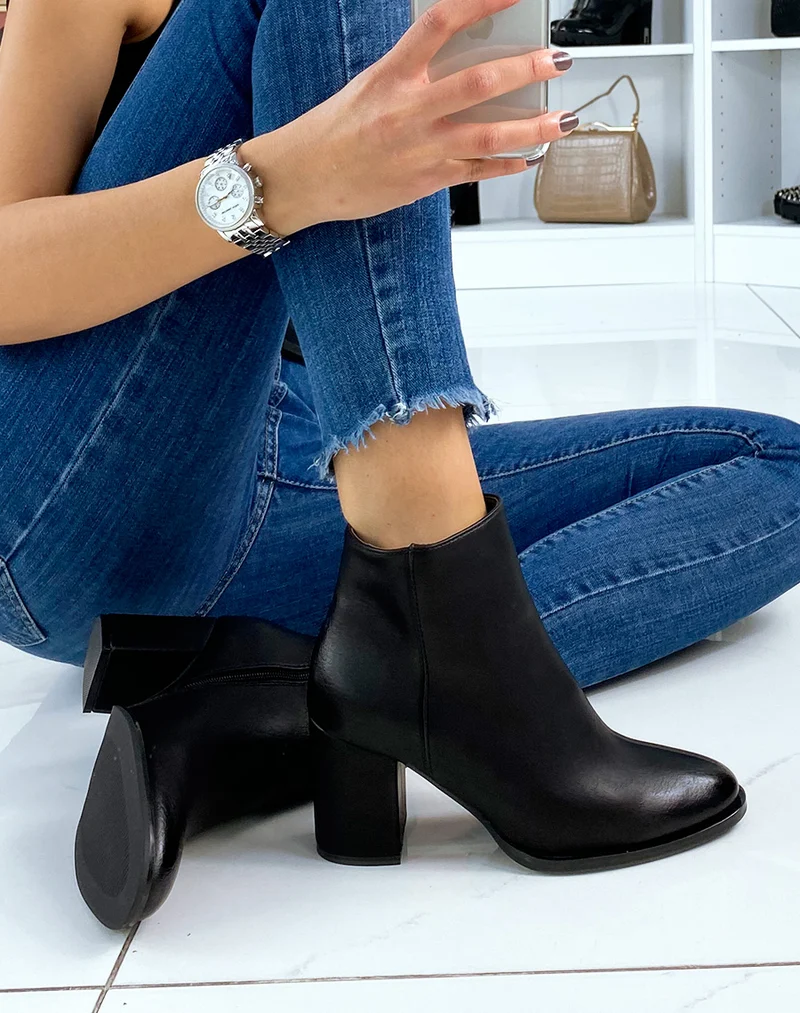 Bottines à talons noires en similicuir