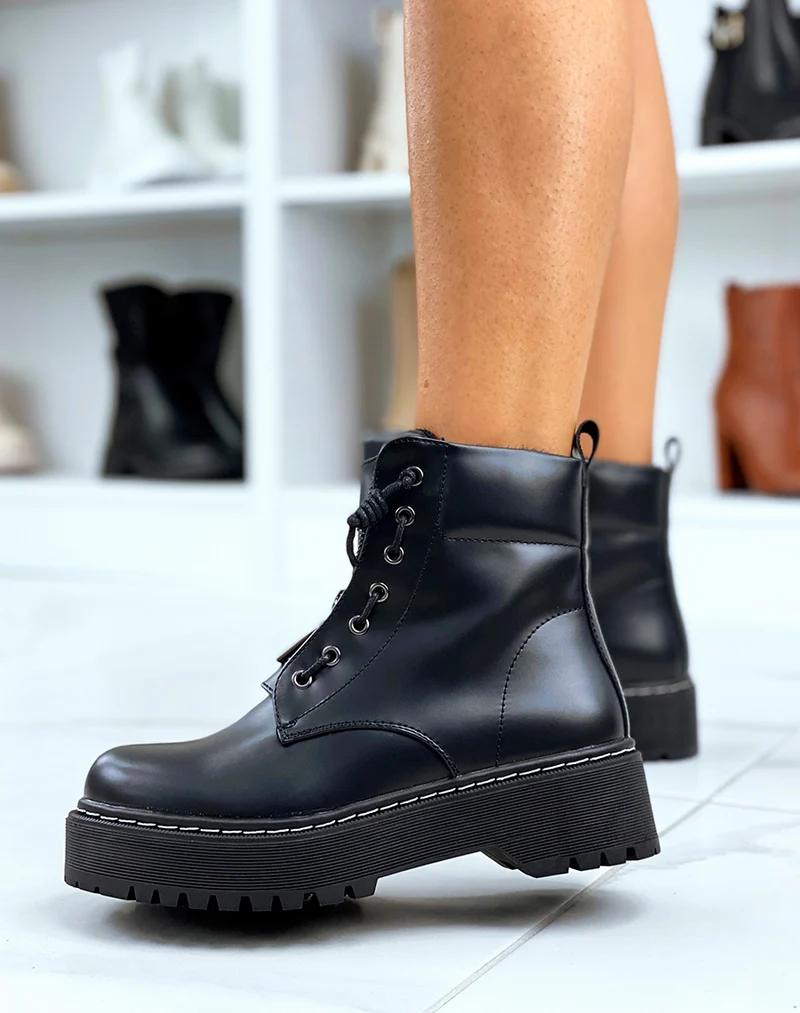 Bottines montantes noires avec fourrure