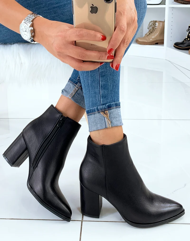 Bottines basses noires à bout pointu